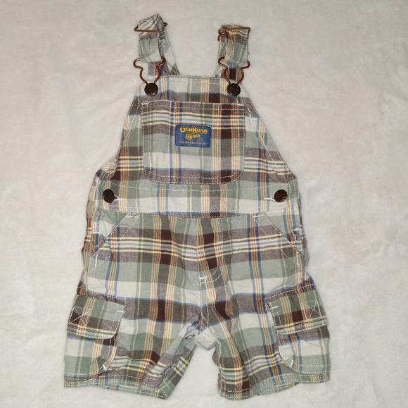 OshKosh B'gosh Other - Oshkosh Plaid Overall Shorts size 6M
